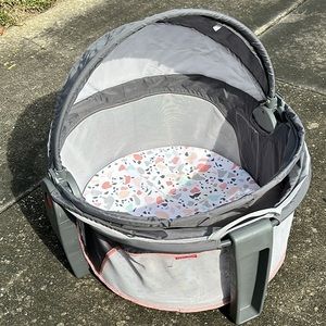 Fisher-Price Baby Portable Bassinet and Play Space On-the-Go Baby Dome